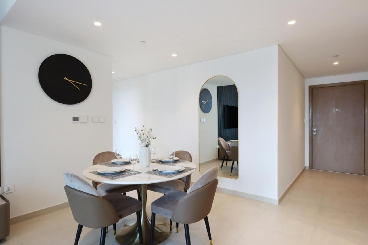 Apartment Livbnb - Lavish 2br W/ Burj Khalifa Views & Near Mall *