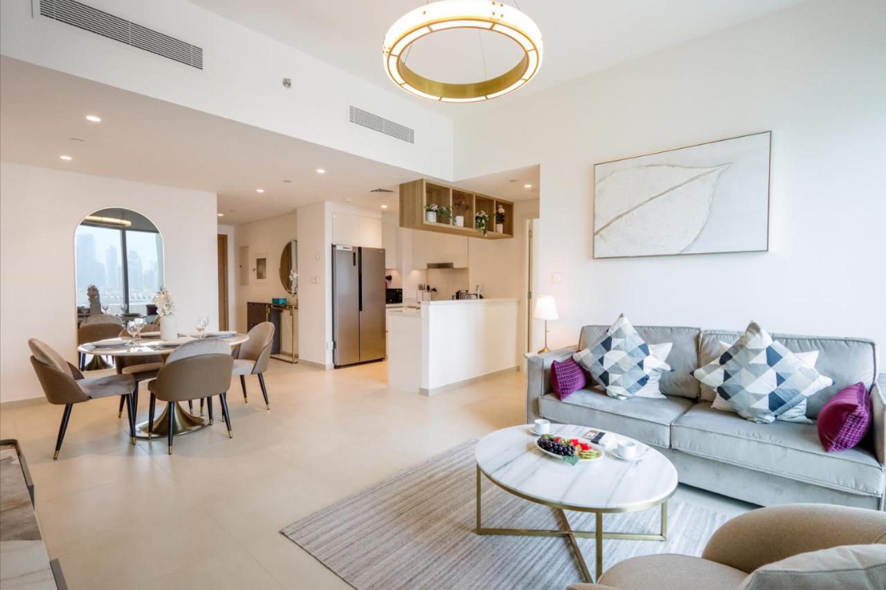 Apartment Livbnb - Lavish 2br W/ Burj Khalifa Views & Near Mall Dubai