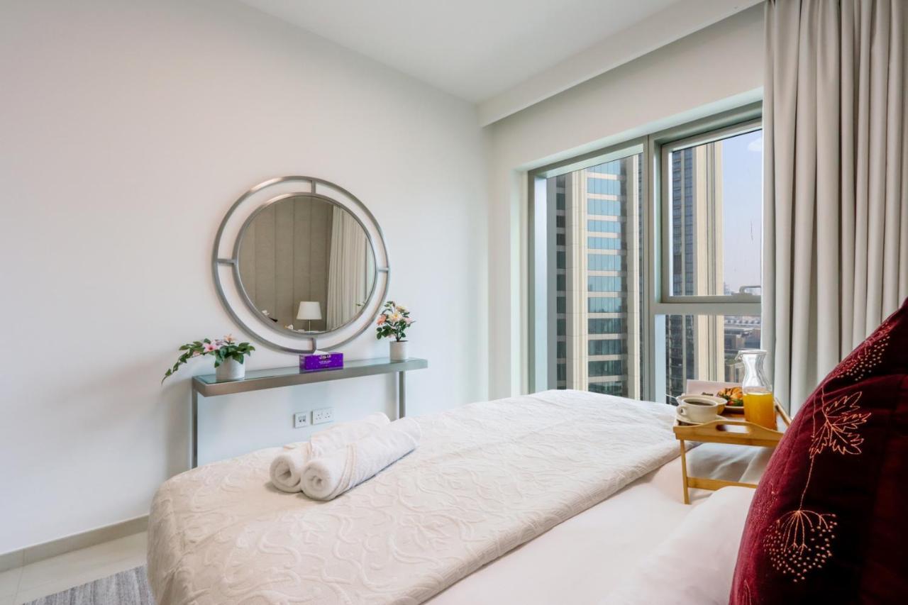 Livbnb - Lavish 2br W/ Burj Khalifa Views & Near Mall Apartment