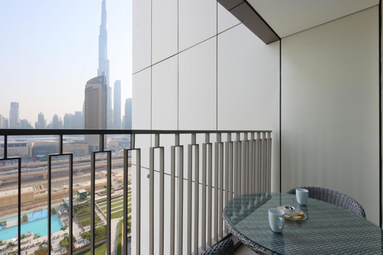 Livbnb - Lavish 2br W/ Burj Khalifa Views & Near Mall Apartment Dubai