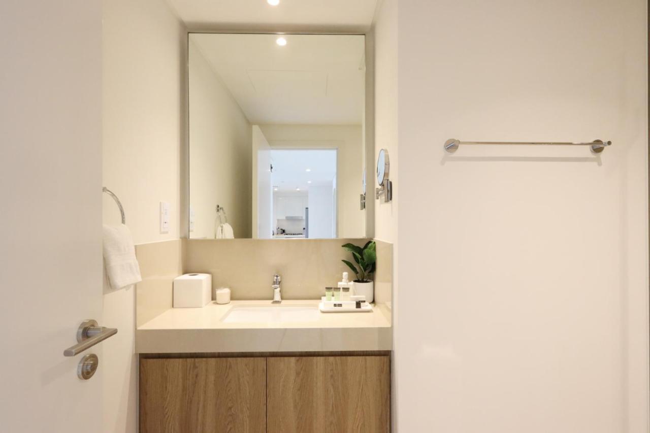 Livbnb - Lavish 2br W/ Burj Khalifa Views & Near Mall