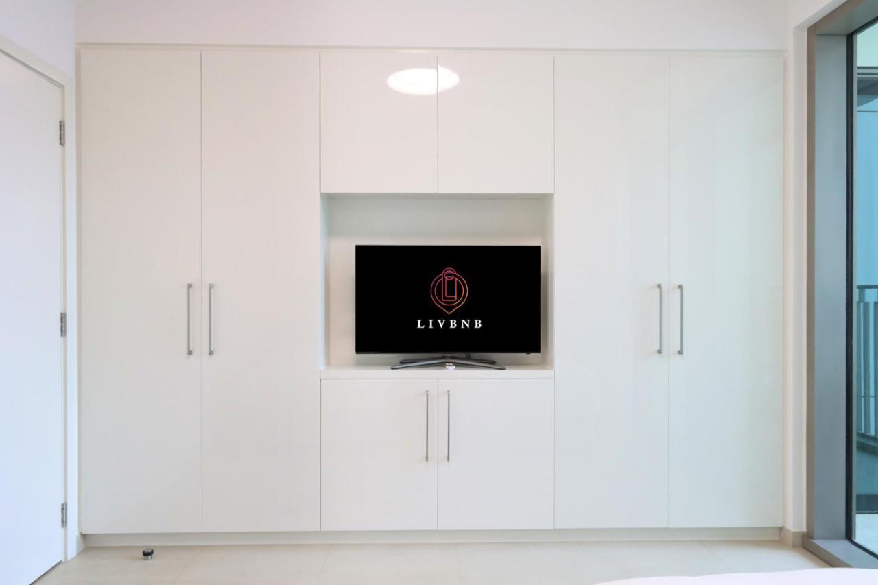 Livbnb - Lavish 2br W/ Burj Khalifa Views & Near Mall Apartment *