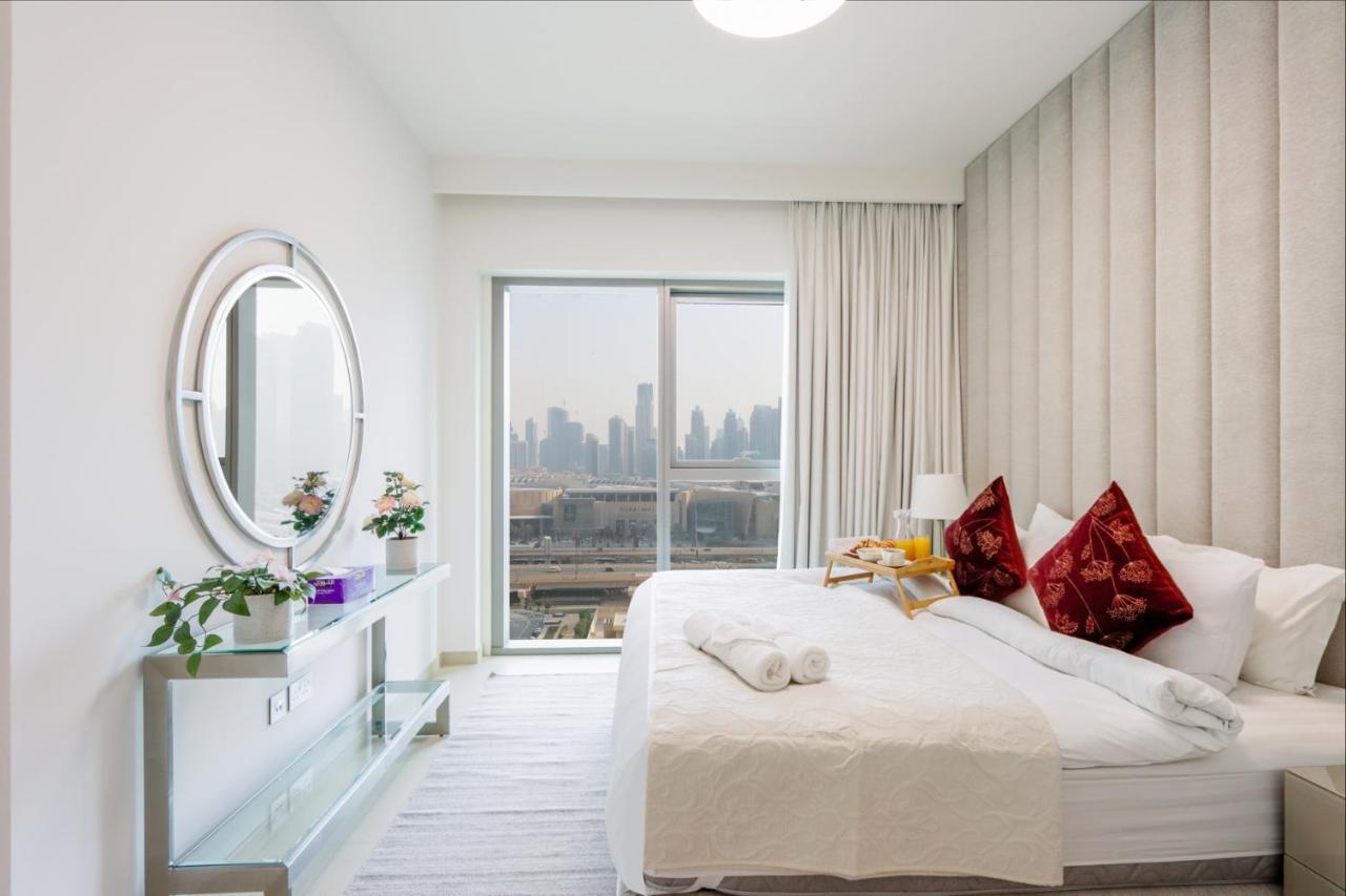 Apartment Livbnb - Lavish 2br W/ Burj Khalifa Views & Near Mall Dubai